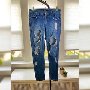 Forever 21 Distressed Skinny Jeans EUC Sz 27